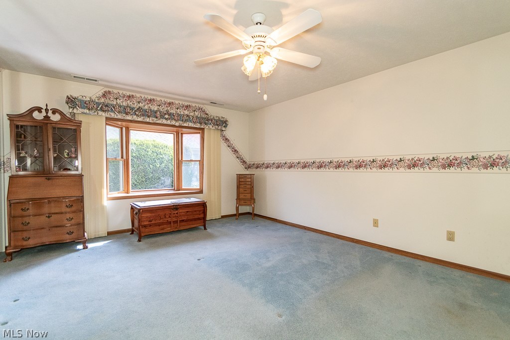 320 Harbor Ridge Lane Fairport Harbor, OH 44077 - Photo 17 of 38 Spacious Master bedroom with bay window!