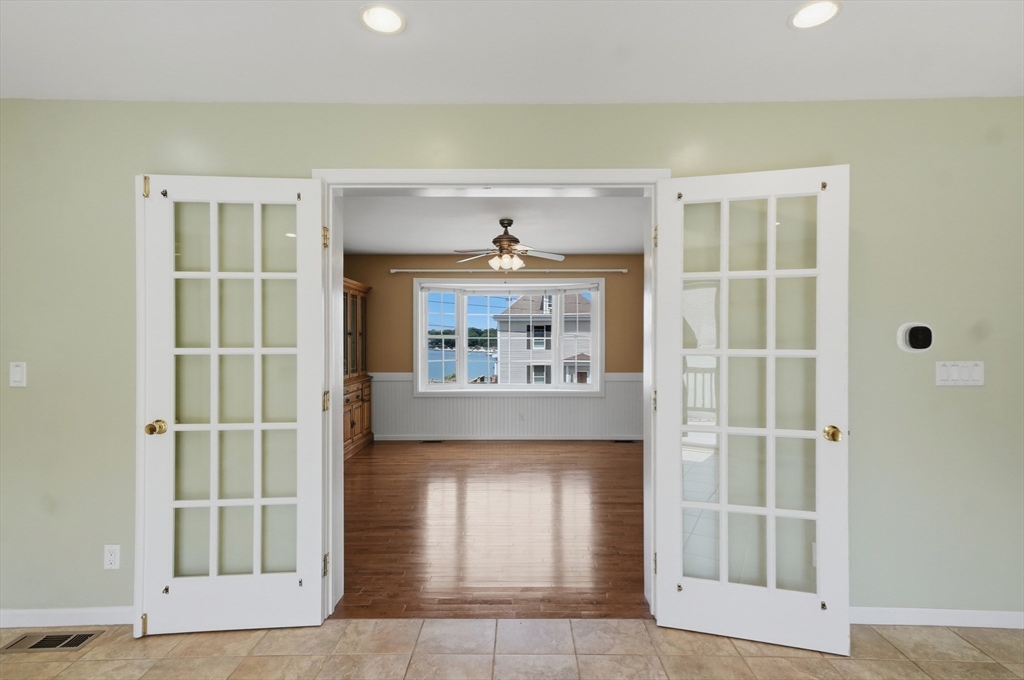 7 Riverside Street Danvers, MA 01923 - Photo 10 of 40