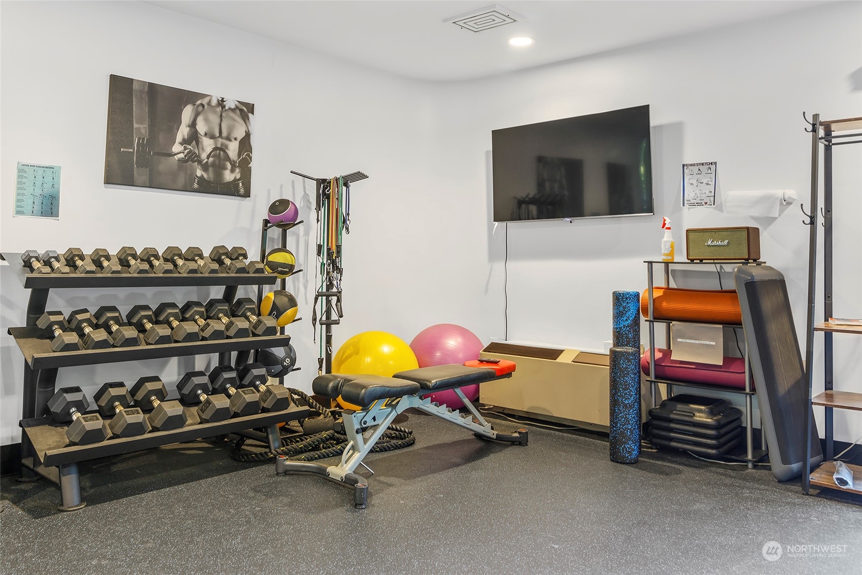 1120 Spring Street, Unit 401 Seattle, WA 98104 - Photo 29 of 34