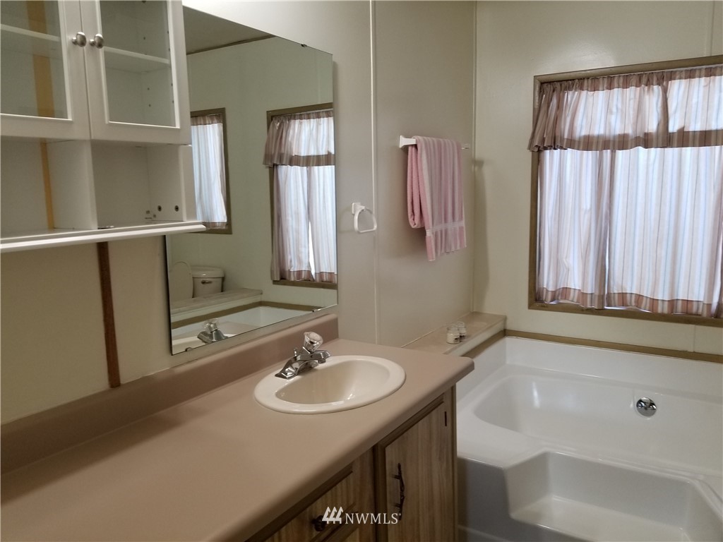 1121 244th Street Southwest, Unit 19 Bothell, WA 98021 - Photo 11 of 23