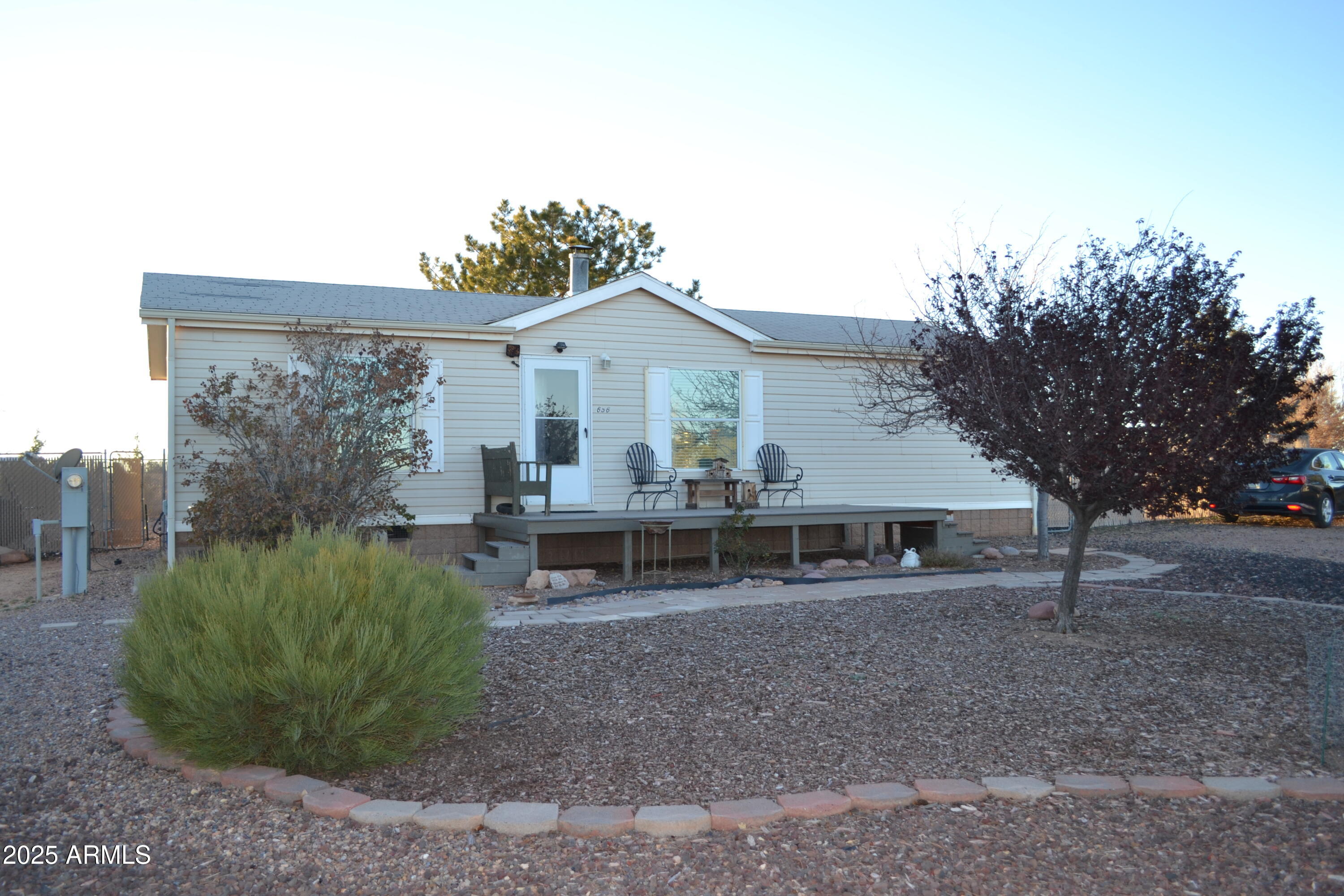 656 Sundown Drive Snowflake, AZ 85937 - Photo 1 of 29 a view of a house with a outdoor space