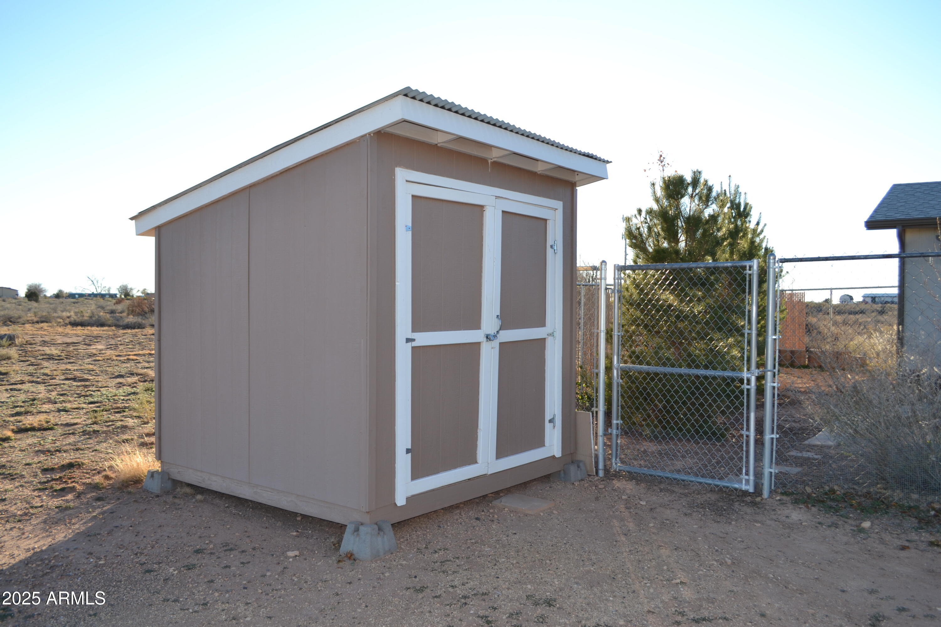 656 Sundown Drive Snowflake, AZ 85937 - Photo 28 of 29 a house with a outdoor space