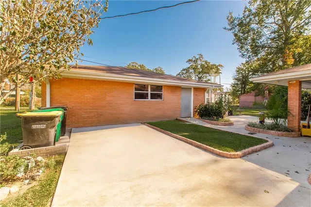 $185,000 | 826 Avenue East, Bogalusa, LA 70427