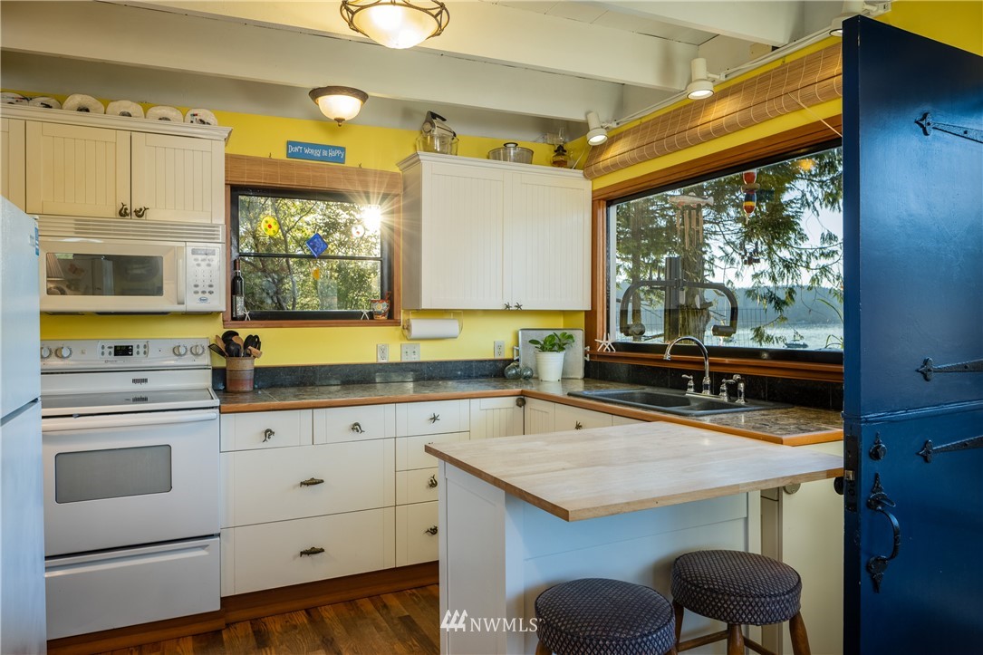 663 Port Stanley Road Lopez Island, WA 98261 - Photo 6 of 26