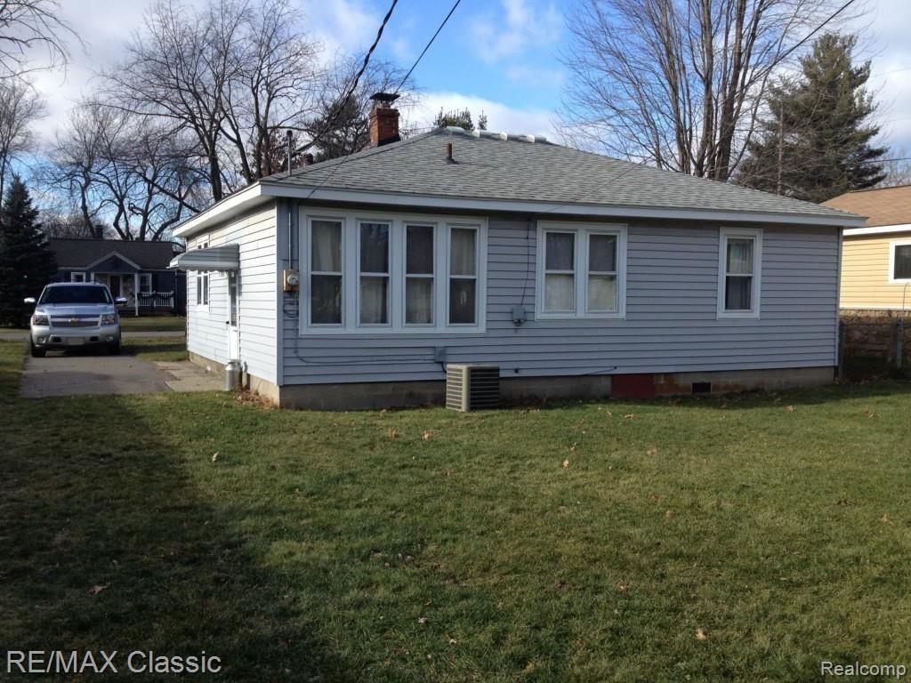 1406 Nightingale Road Wixom, MI 48393 - Photo 3 of 11 nightingale.jpg