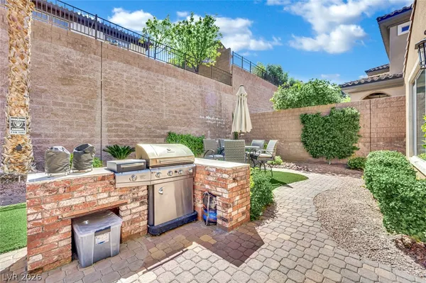 $985,000 | 2736 Liberation Drive, Henderson, NV 89044