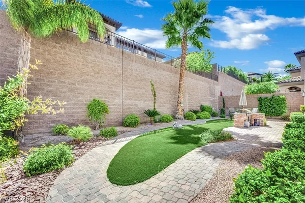 $985,000 | 2736 Liberation Drive, Henderson, NV 89044