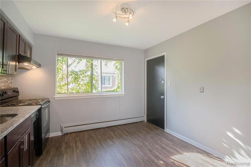 629 West Maple Road, Unit 6298 Clawson, MI 48017 - Photo 9 of 20
