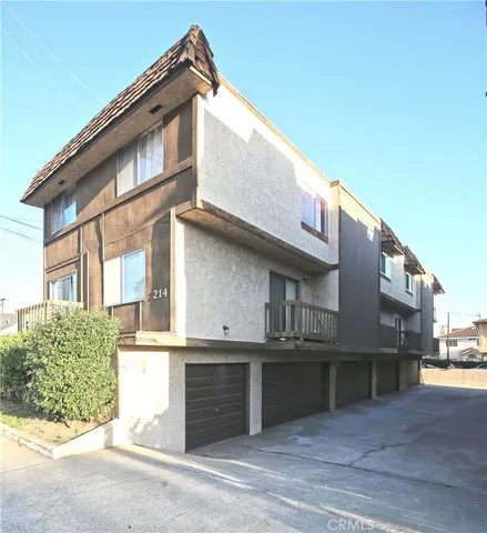 a view of a house with a garage