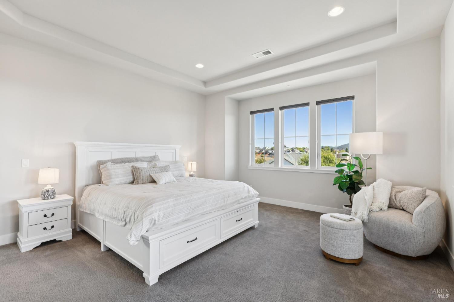 5980 Vista Ridge Santa Rosa, CA 95409 - Photo 35 of 63 a bedroom with bed and a couch