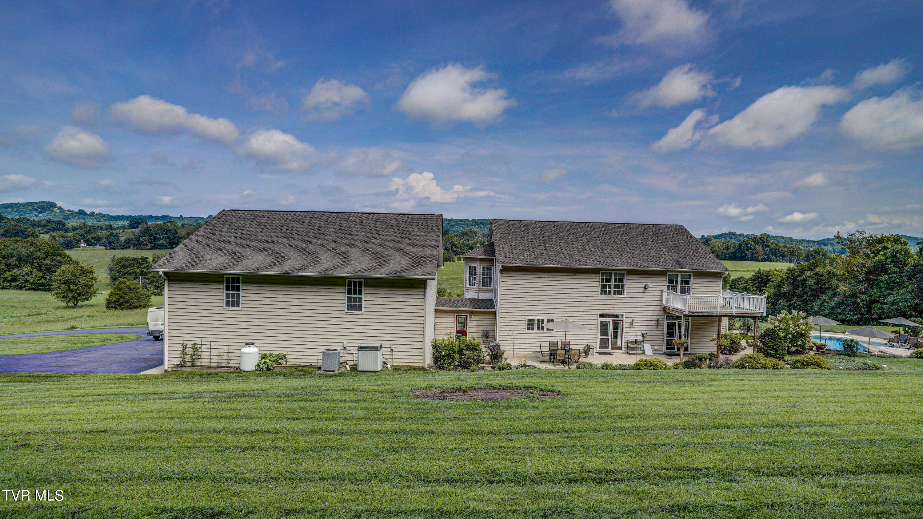 5148 Dishner Valley Road Bristol, VA 24202 - Photo 13 of 117 _DSC1628_29_30_31_32
