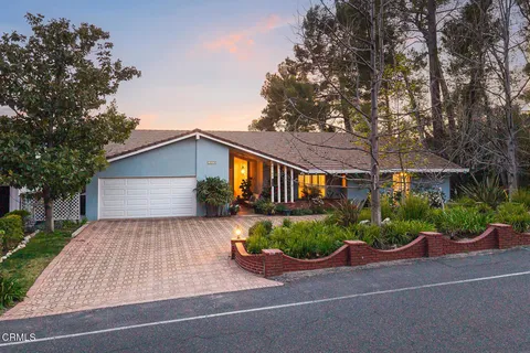 $2,250,000 | 1324 El Vago Street, La Canada Flintridge, CA 91011