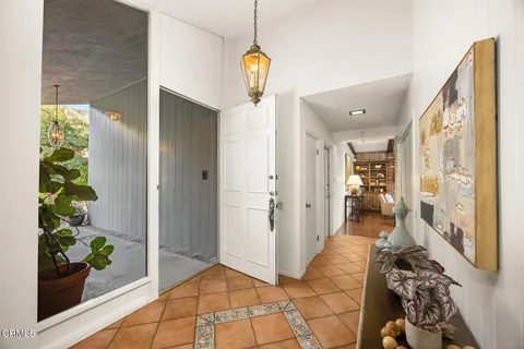 $2,250,000 | 1324 El Vago Street, La Canada Flintridge, CA 91011