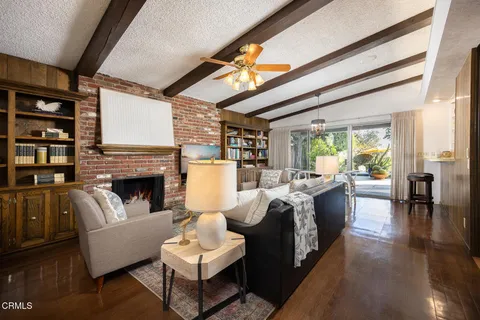 $2,250,000 | 1324 El Vago Street, La Canada Flintridge, CA 91011