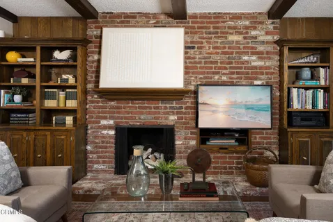 $2,250,000 | 1324 El Vago Street, La Canada Flintridge, CA 91011