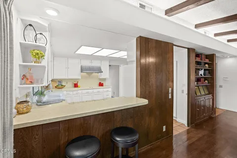 $2,250,000 | 1324 El Vago Street, La Canada Flintridge, CA 91011