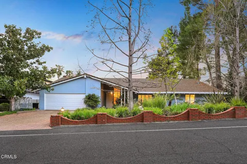 $2,250,000 | 1324 El Vago Street, La Canada Flintridge, CA 91011