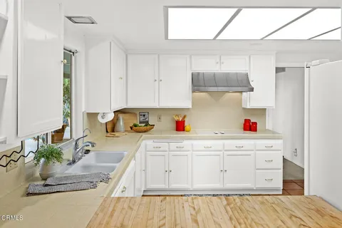 $2,250,000 | 1324 El Vago Street, La Canada Flintridge, CA 91011