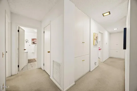 $2,250,000 | 1324 El Vago Street, La Canada Flintridge, CA 91011