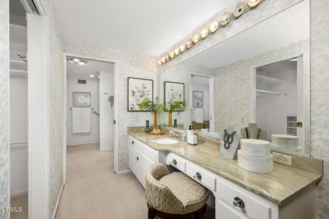 $2,250,000 | 1324 El Vago Street, La Canada Flintridge, CA 91011