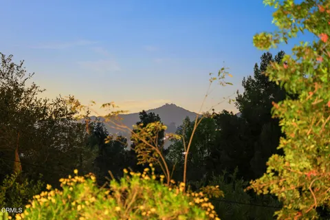 $2,250,000 | 1324 El Vago Street, La Canada Flintridge, CA 91011