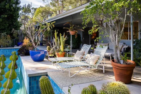 $2,250,000 | 1324 El Vago Street, La Canada Flintridge, CA 91011