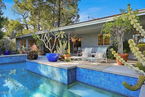 $2,250,000 | 1324 El Vago Street, La Canada Flintridge, CA 91011