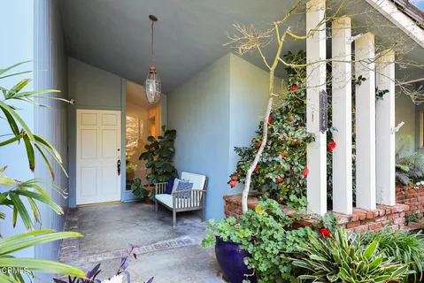 $2,250,000 | 1324 El Vago Street, La Canada Flintridge, CA 91011