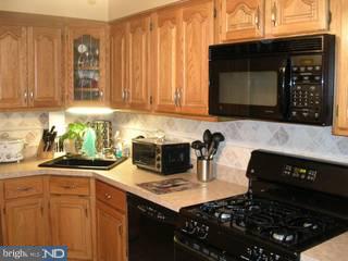 212 Stull Road Ridley Park, PA 19078 - Photo 3 of 6