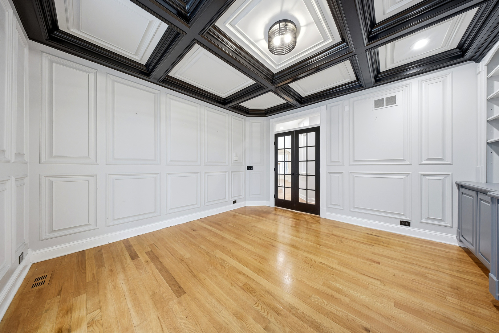 761 Reserve Court South Elgin, IL 60177 - Photo 11 of 89