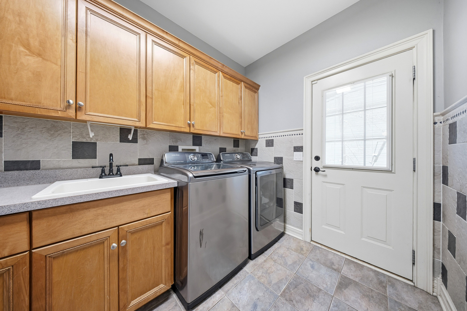 761 Reserve Court South Elgin, IL 60177 - Photo 27 of 89