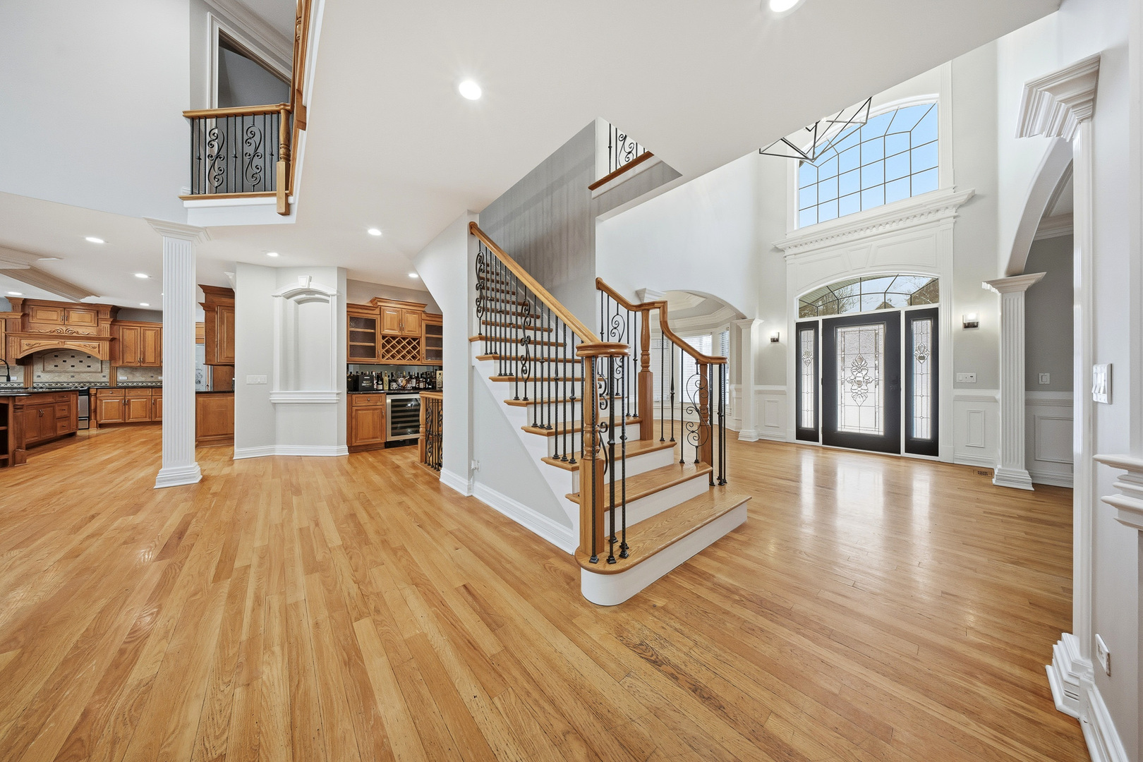 761 Reserve Court South Elgin, IL 60177 - Photo 8 of 89