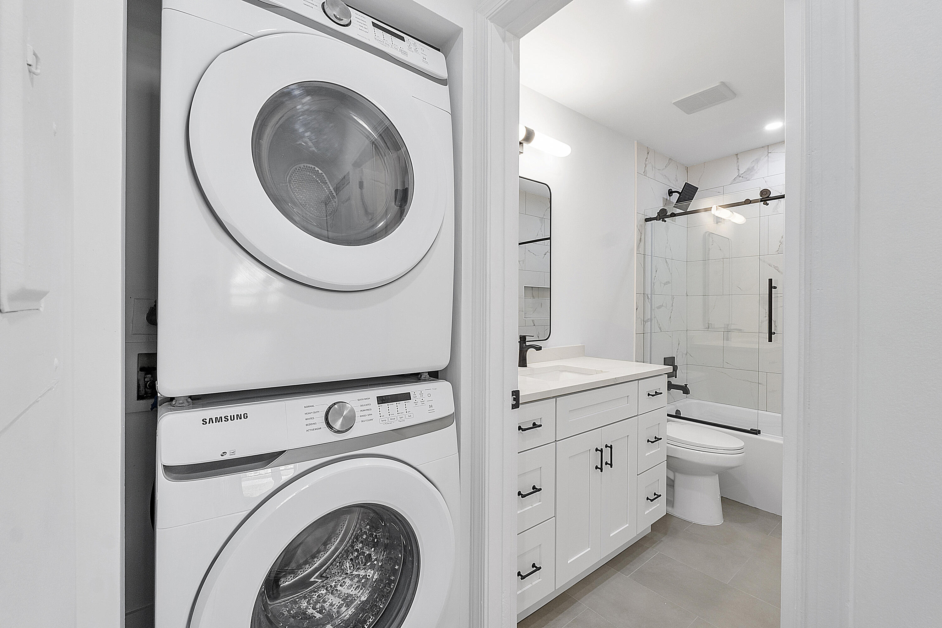 3127 Kingswood Terrace Boca Raton, FL 33431 - Photo 13 of 29 Laundry