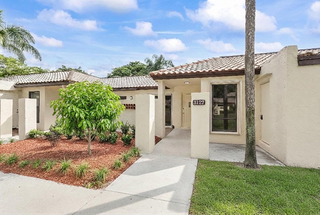 3127 Kingswood Terrace Boca Raton, FL 33431 - Photo 2 of 29 Exterior