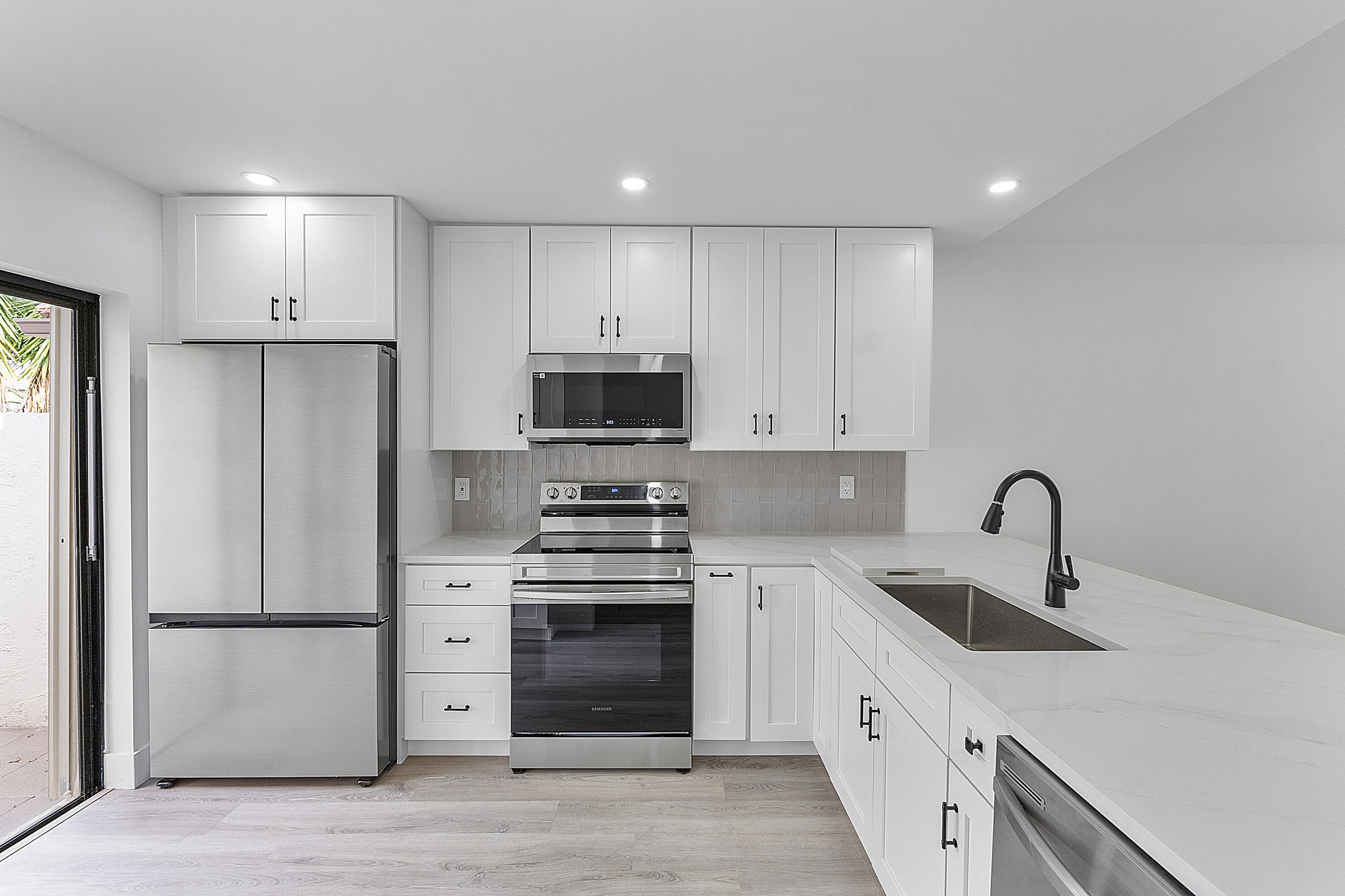 3127 Kingswood Terrace Boca Raton, FL 33431 - Photo 4 of 29 Kitchen