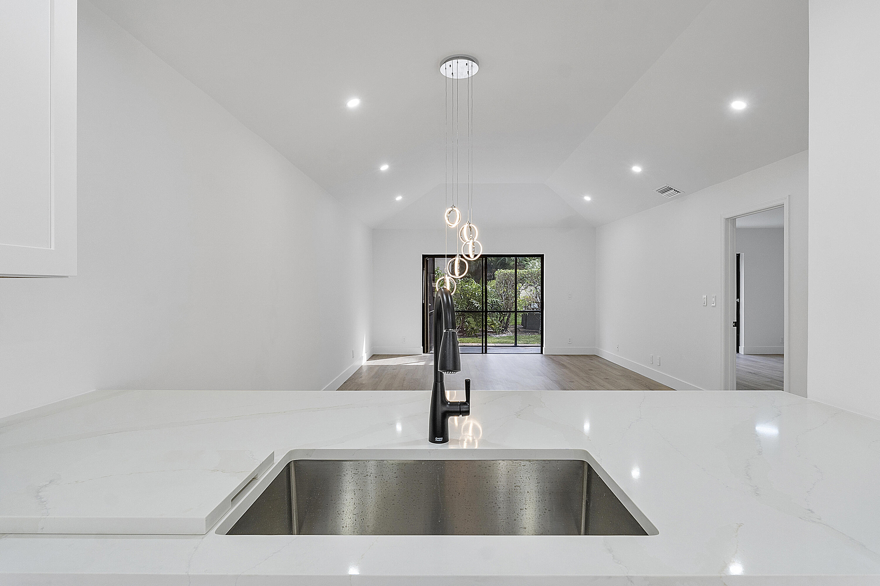 3127 Kingswood Terrace Boca Raton, FL 33431 - Photo 8 of 29 Kitchen