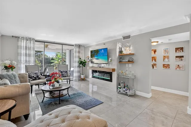 $372,000 | 6530 Boca Del Mar Drive, Unit 235, Boca Raton, FL 33433