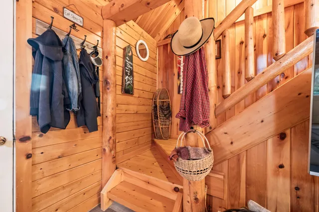 $639,000 | 70 Sugarloaf Drive, Carroll, NH 03595