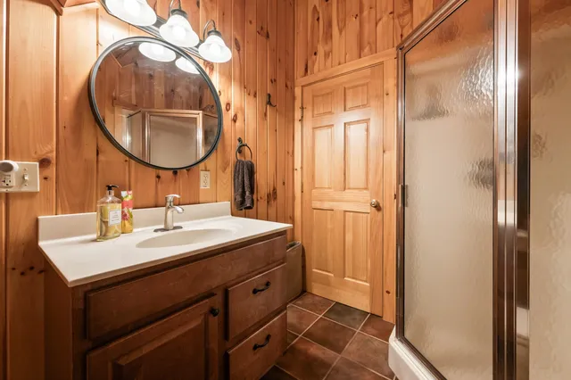 $639,000 | 70 Sugarloaf Drive, Carroll, NH 03595