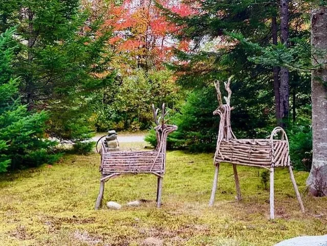 $639,000 | 70 Sugarloaf Drive, Carroll, NH 03595