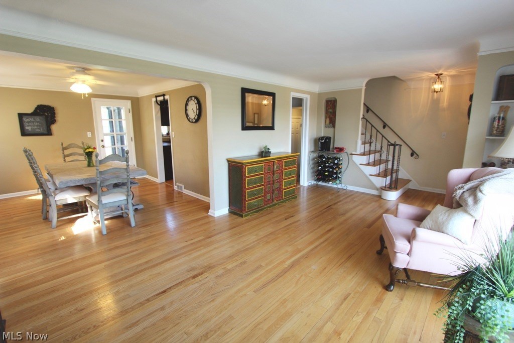 4855 Farnhurst Road Cleveland, OH 44124 - Photo 10 of 28