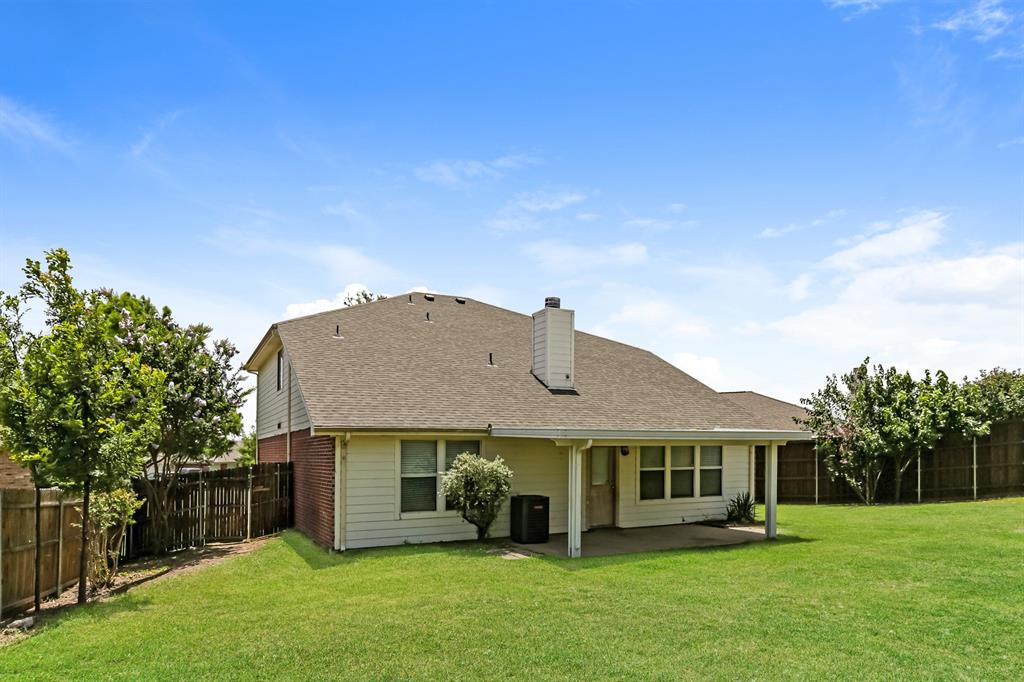 9233 Monument Court Fort Worth, TX 76244 - Photo 23 of 25