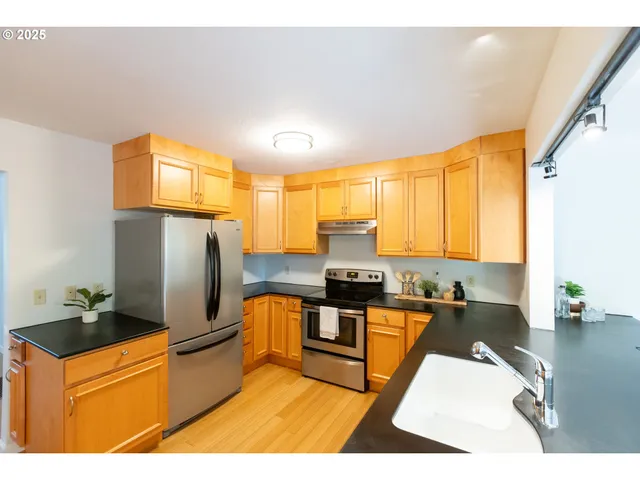 $650,000 | 1379 Tucker Road, Hood River, OR 97031