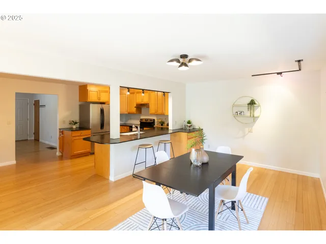 $650,000 | 1379 Tucker Road, Hood River, OR 97031