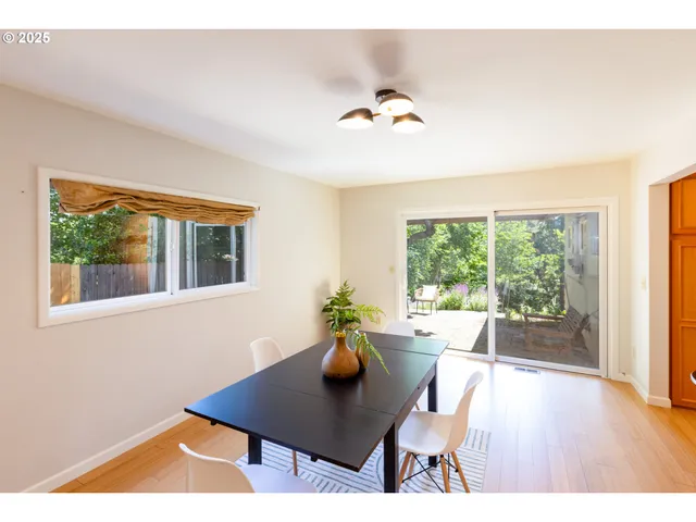 $650,000 | 1379 Tucker Road, Hood River, OR 97031