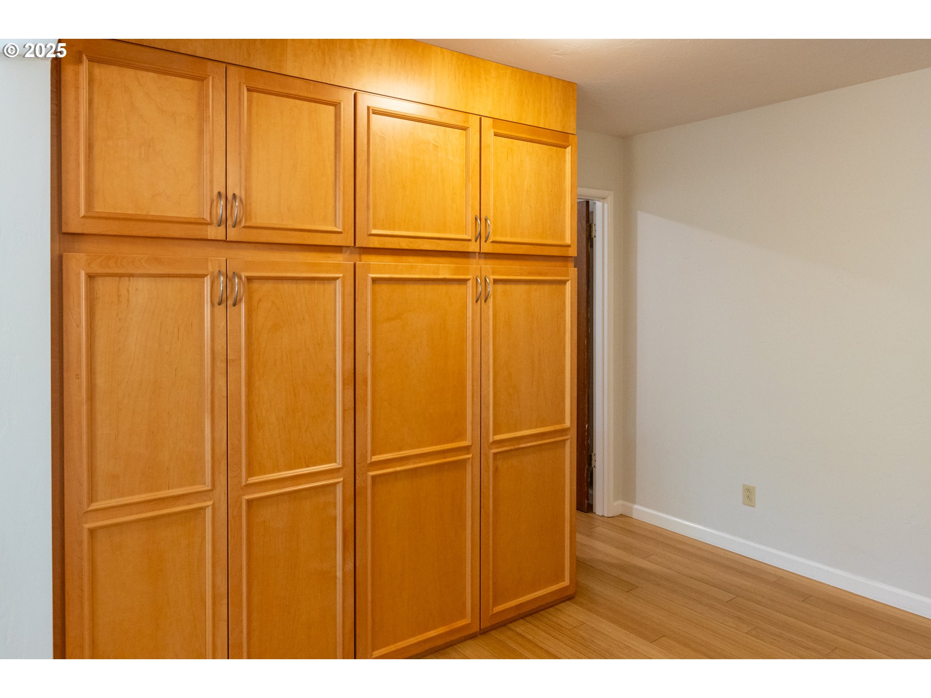 1379 Tucker Road Hood River, OR 97031 - Photo 27 of 48