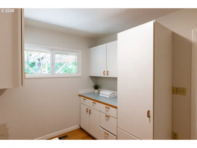 $650,000 | 1379 Tucker Road, Hood River, OR 97031