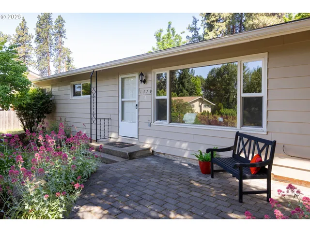 $650,000 | 1379 Tucker Road, Hood River, OR 97031