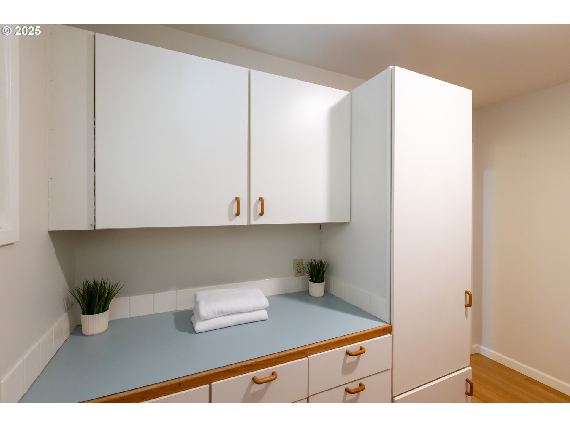 1379 Tucker Road Hood River, OR 97031 - Photo 34 of 48