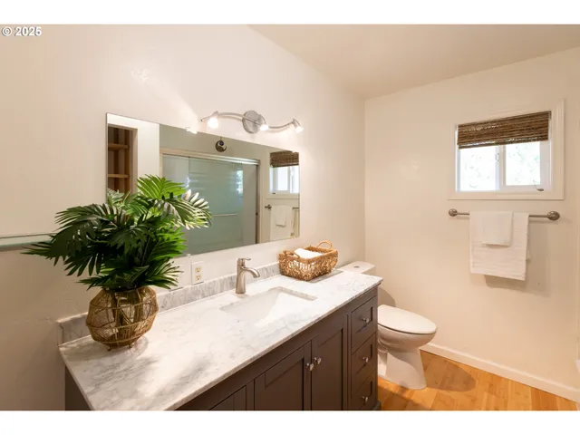 $650,000 | 1379 Tucker Road, Hood River, OR 97031